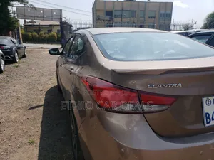 Hyundai Elantra 2015 Brown