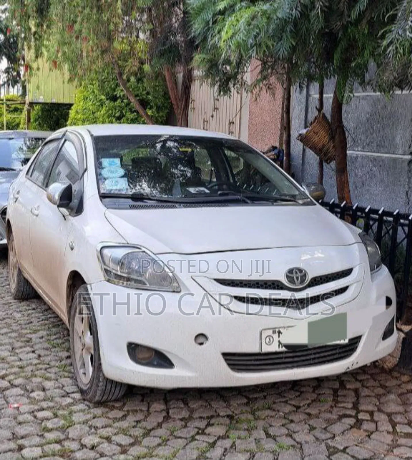 Toyota Yaris 2010 White