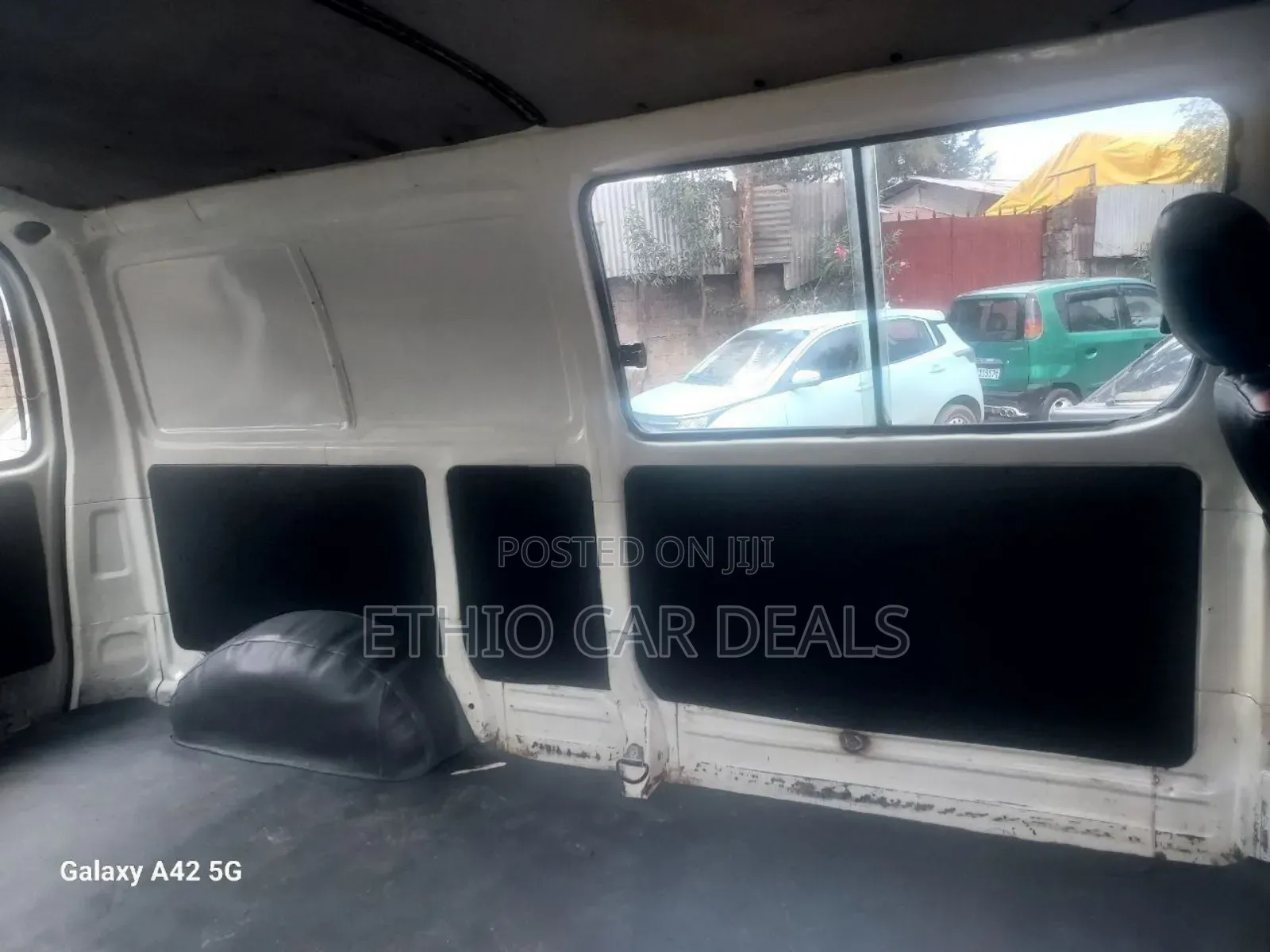 Toyota HiAce 2008 White