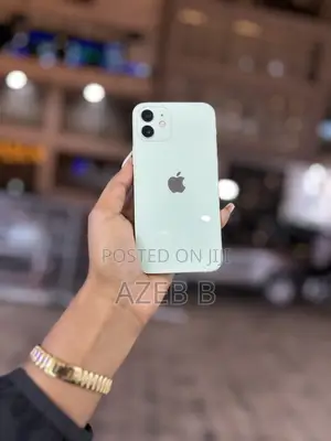 Photo - Apple iPhone 12 128 GB Green