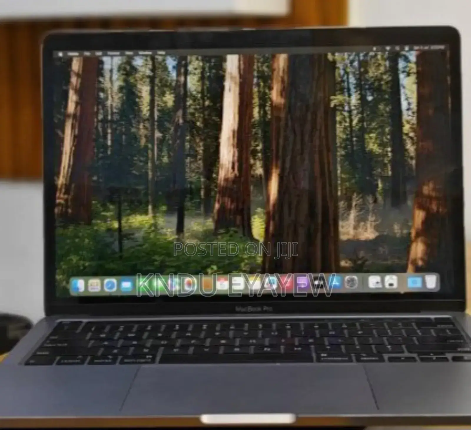 New Laptop Apple MacBook Air 2020 M1 8GB Intel Core I5 SSD 256GB