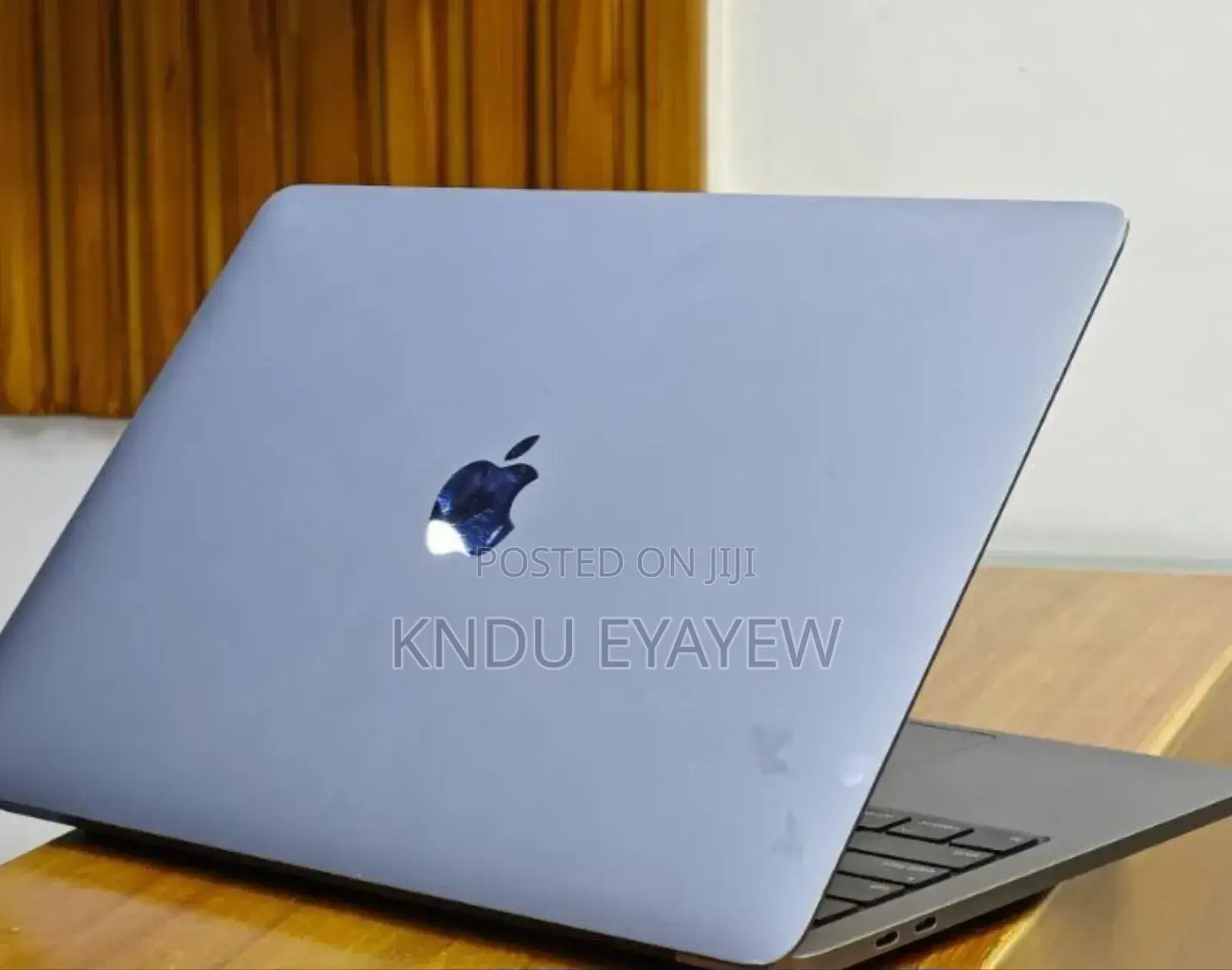 New Laptop Apple MacBook Air 2020 M1 8GB Intel Core I5 SSD 256GB