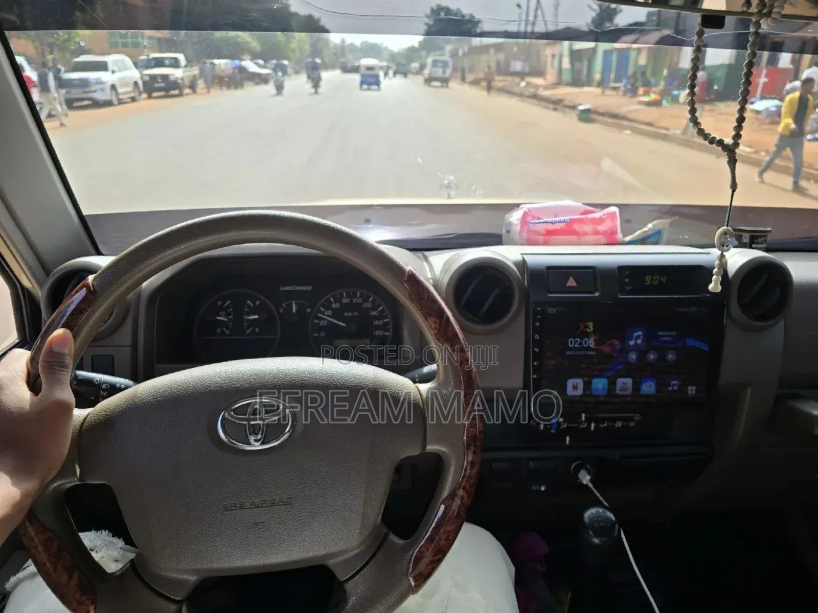 Toyota Land Cruiser 2022 Gold