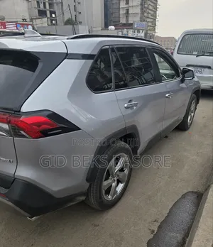 Toyota RAV4 2020 Silver