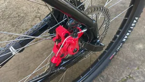 A Pair (2x) of Slightly Used Red Cable Disk Brake With Pads