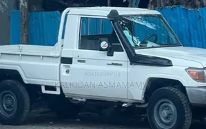 Photo - Toyota Land Cruiser 2009 White