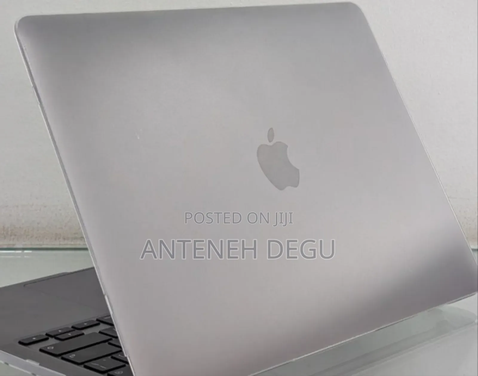 New Laptop Apple MacBook Pro M1 8GB Apple M1 SSD 256GB