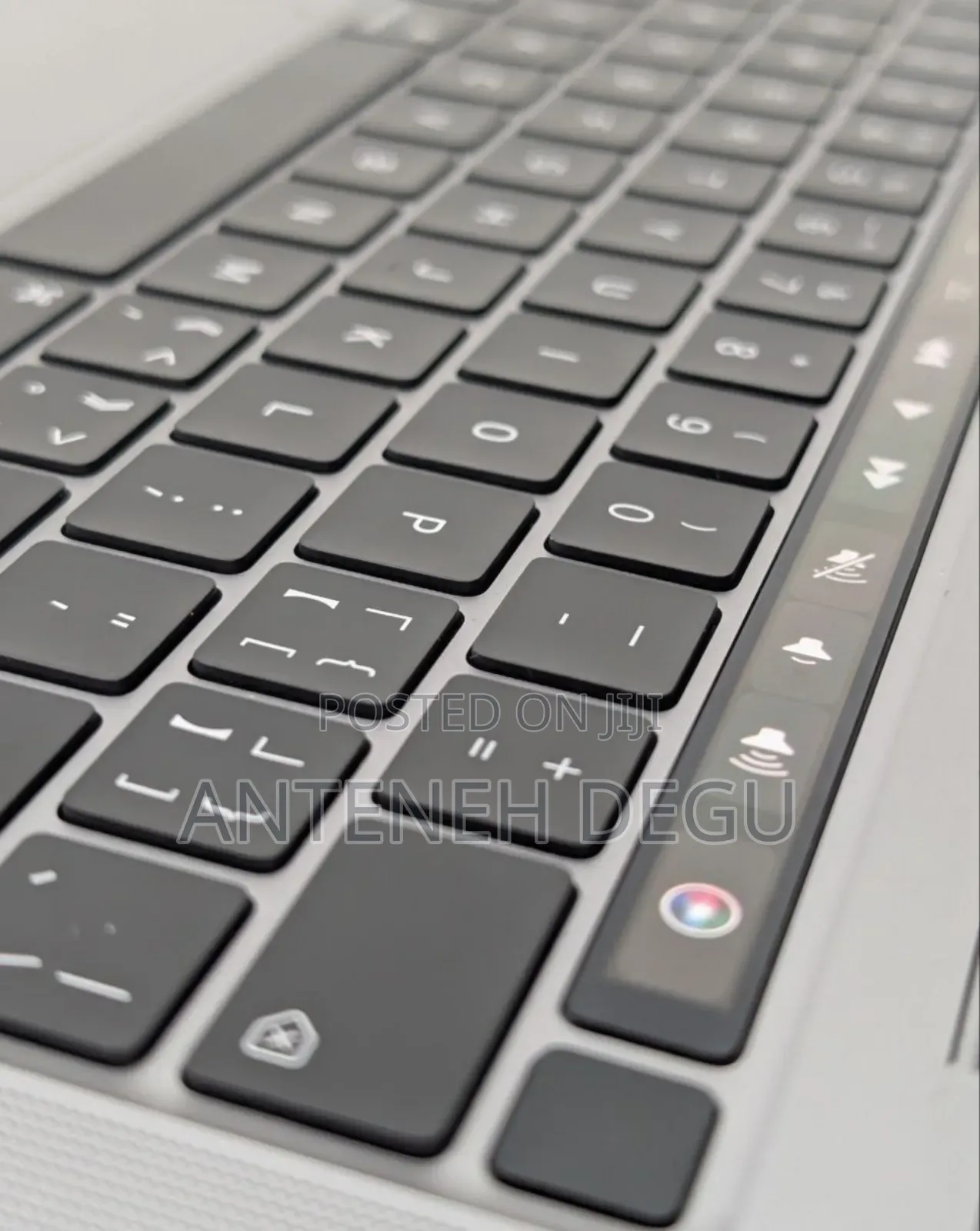 New Laptop Apple MacBook Pro M1 8GB Apple M1 SSD 256GB