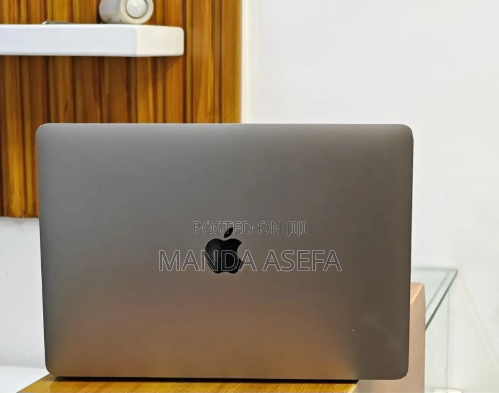 New Laptop Apple MacBook Pro 2020 8GB Intel Core I5 SSD 256GB