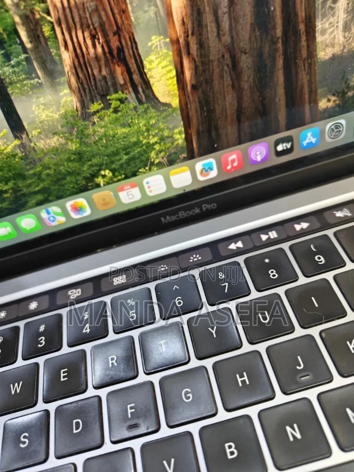 New Laptop Apple MacBook Pro 2020 8GB Intel Core I5 SSD 256GB