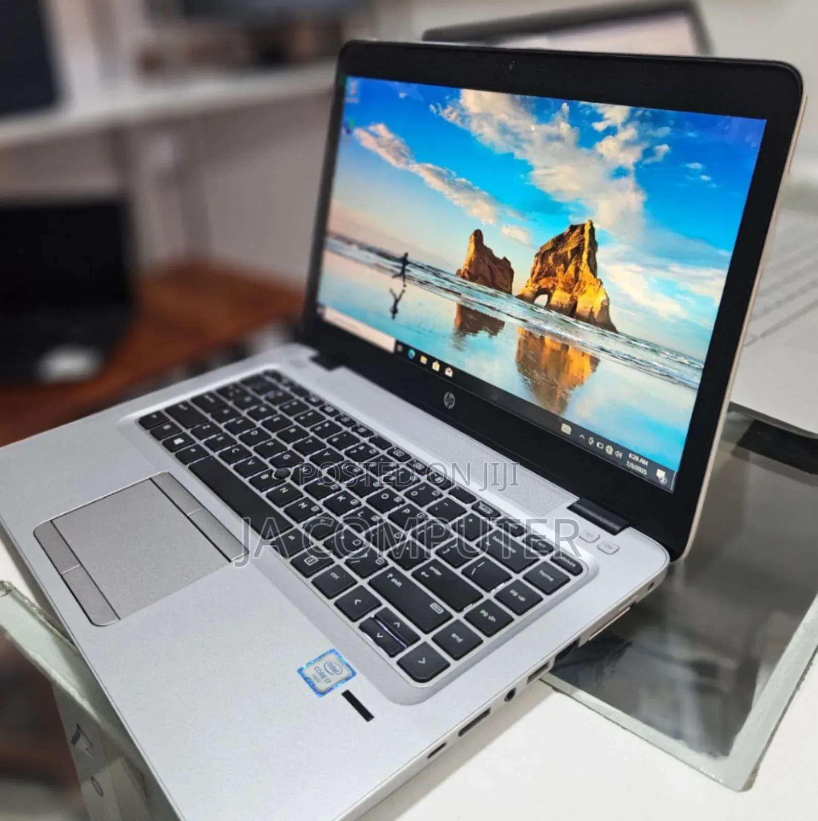 New Laptop HP EliteBook 840 G3 8GB Intel Core I5 SSHD (Hybrid) 750GB