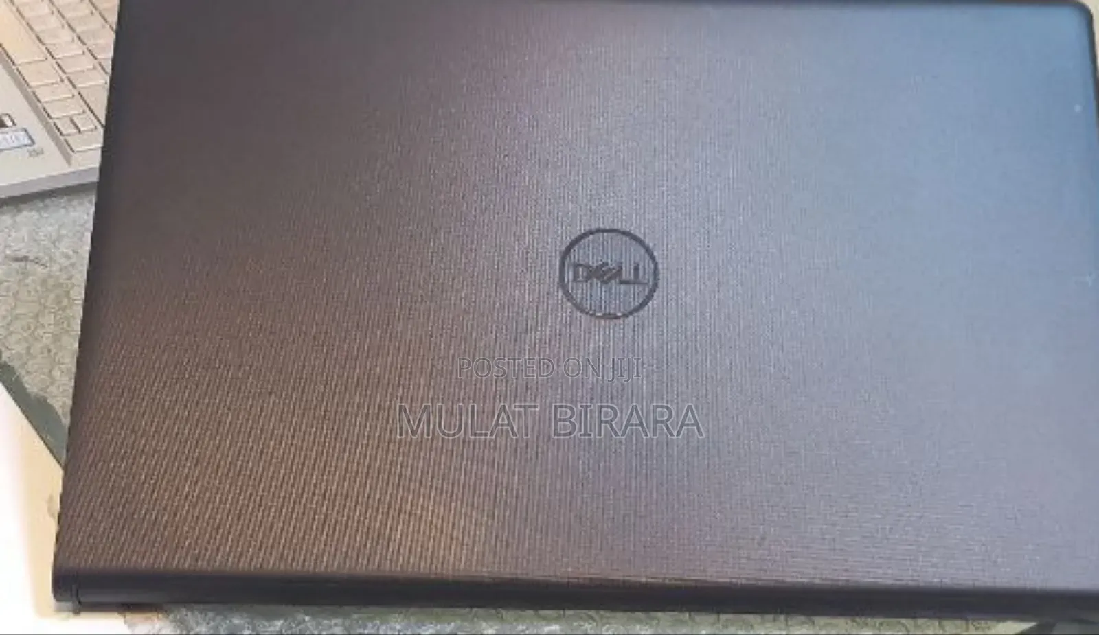 New Laptop Dell Vostro 3520 8GB Intel Core I5 SSD 1T