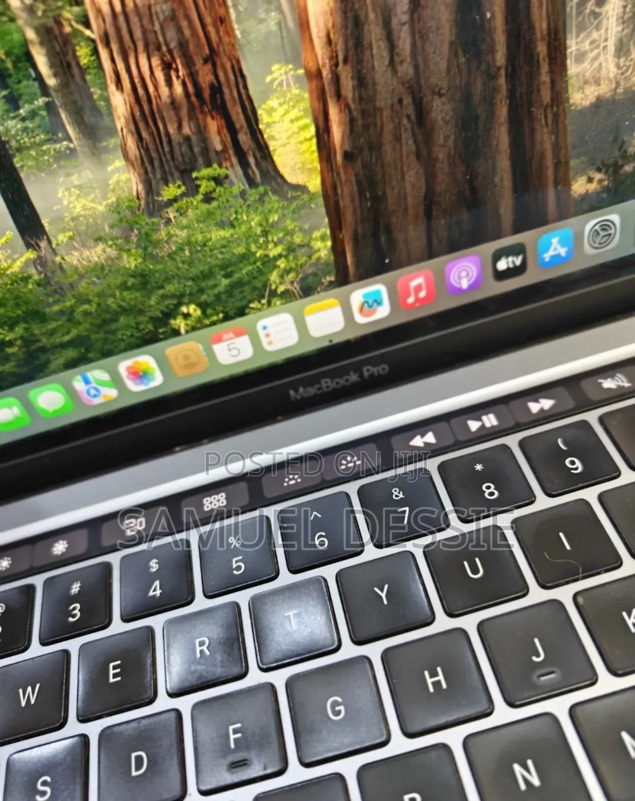 New Laptop Apple MacBook Pro 2020 8GB Intel Core I5 SSD 256GB