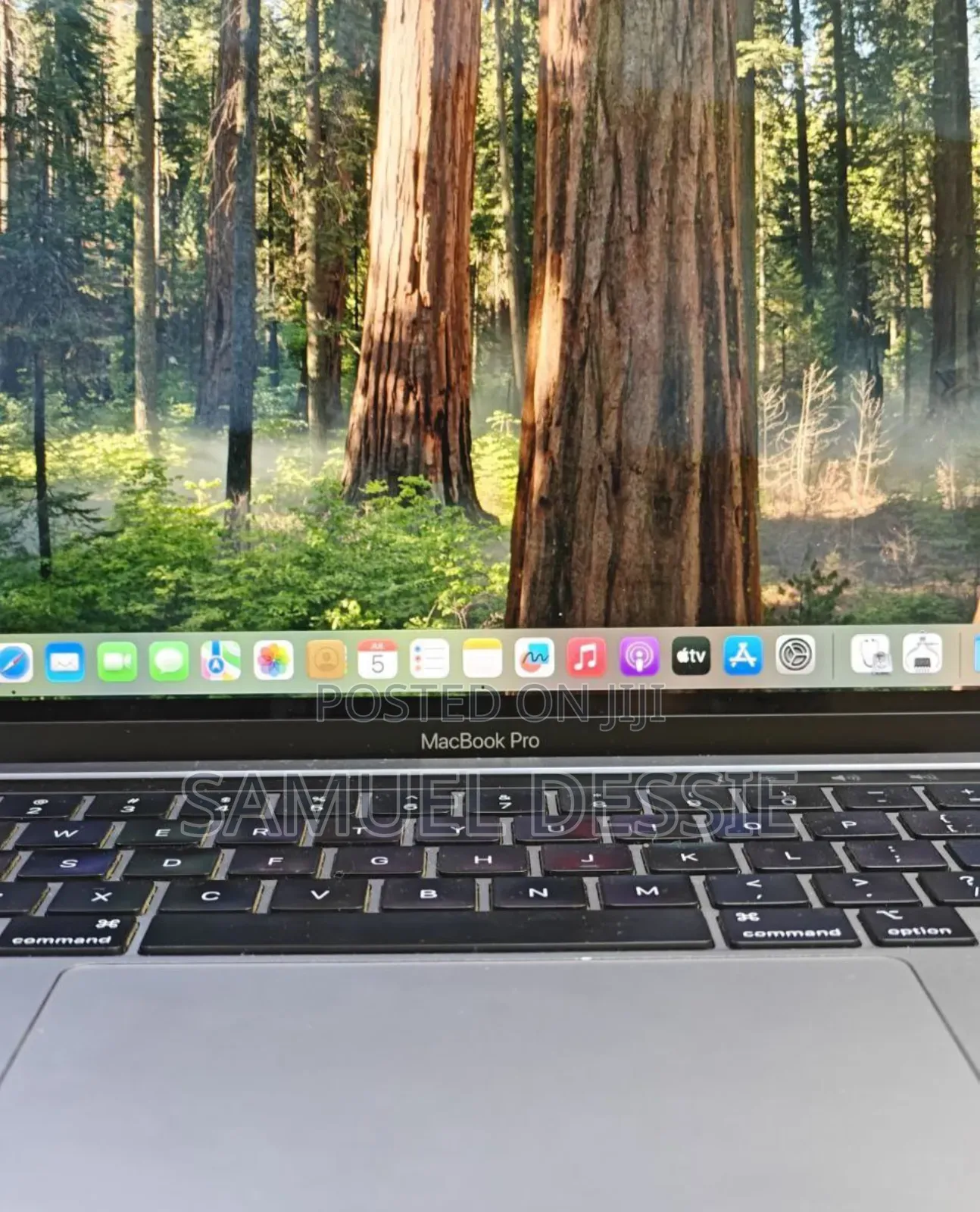 New Laptop Apple MacBook Pro 2020 8GB Intel Core I5 SSD 256GB