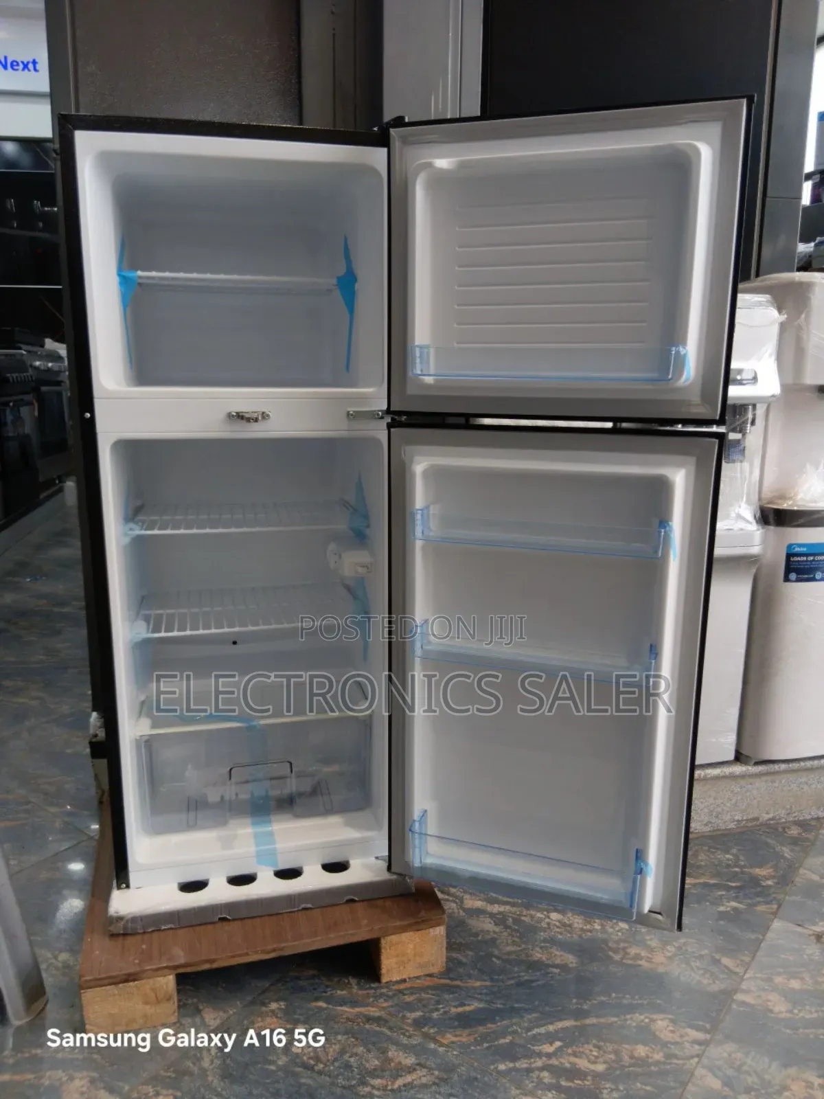 Crystal Refrigerator 225l