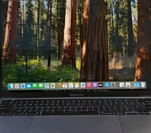 Photo - New Laptop Apple MacBook Pro 2020 8GB Intel Core I5 SSD 256GB