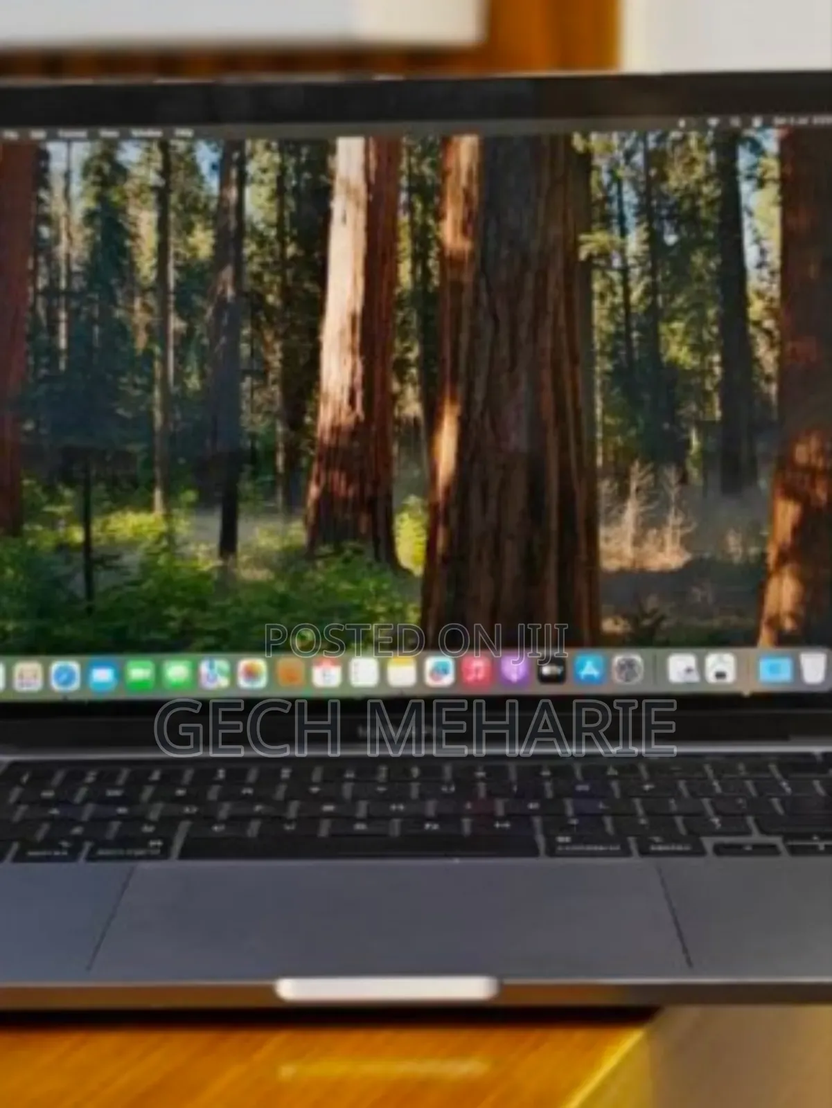 New Laptop Apple MacBook Pro 2020 8GB Intel Core I5 SSD 256GB