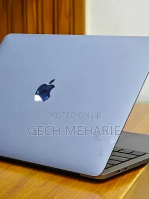 New Laptop Apple MacBook Pro 2020 8GB Intel Core I5 SSD 256GB