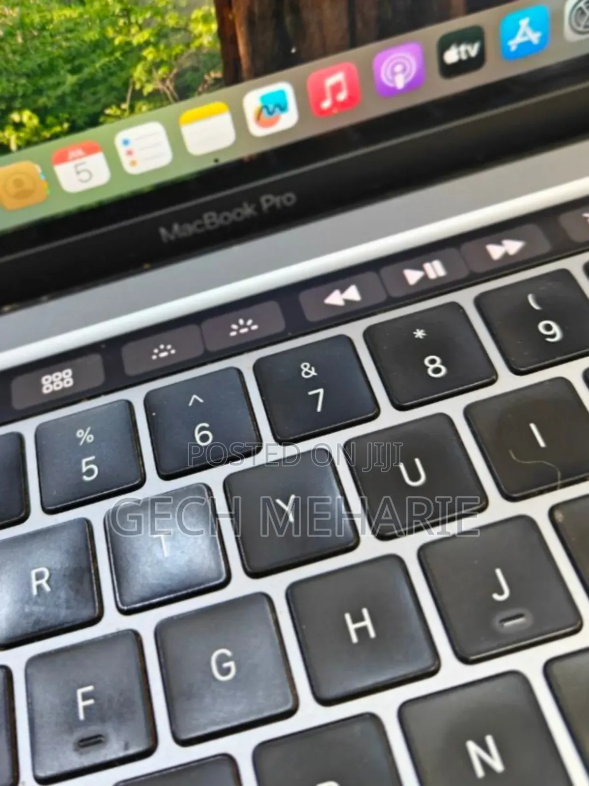 New Laptop Apple MacBook Pro 2020 8GB Intel Core I5 SSD 256GB