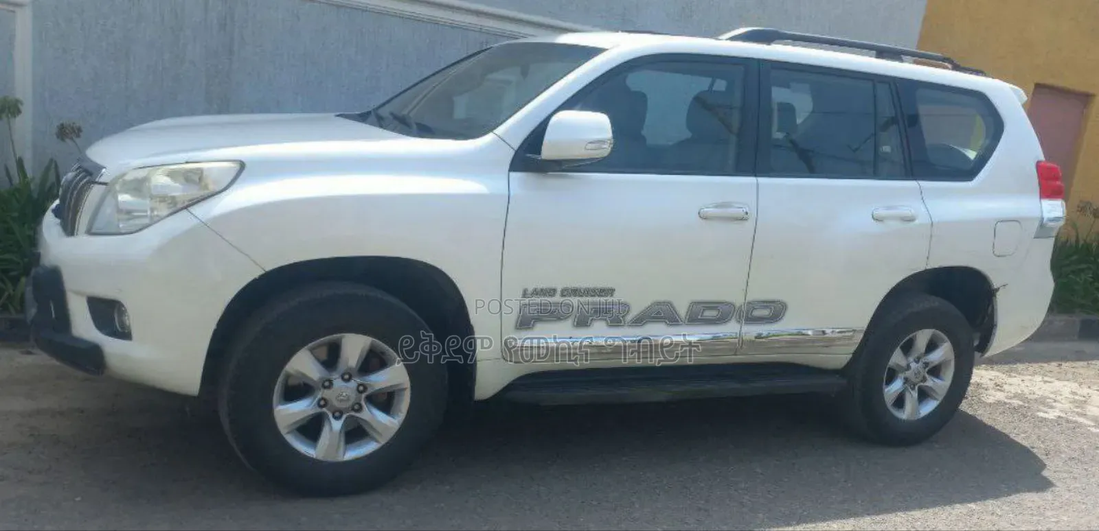 Toyota Land Cruiser Prado 2011 White