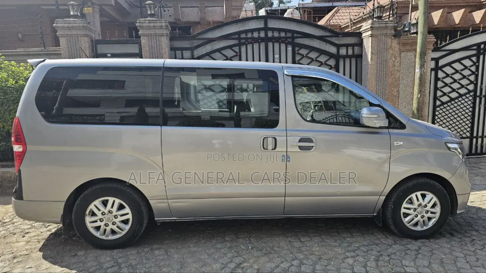 Hyundai Starex 2021 Silver