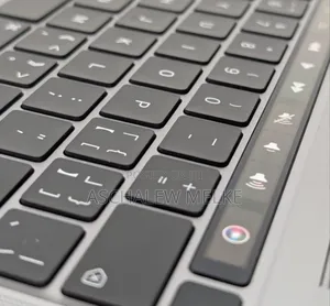 Photo - New Laptop Apple MacBook Pro M1 8GB Apple M1 SSD 256GB