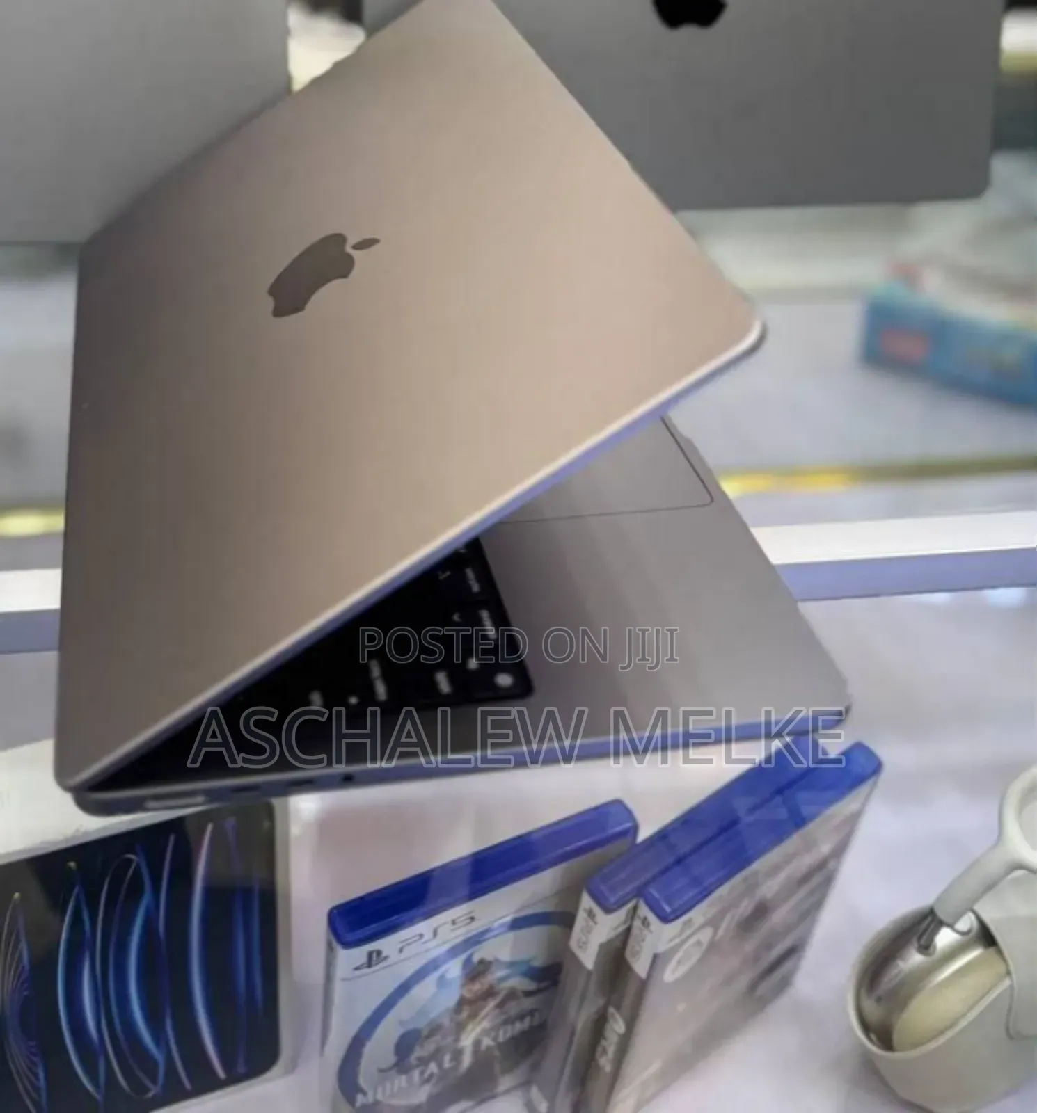 New Laptop Apple MacBook Pro M1 16GB Apple M1 Pro SSD 512GB