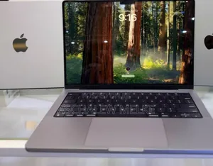 New Laptop Apple MacBook Pro M1 16GB Apple M1 Pro SSD 512GB