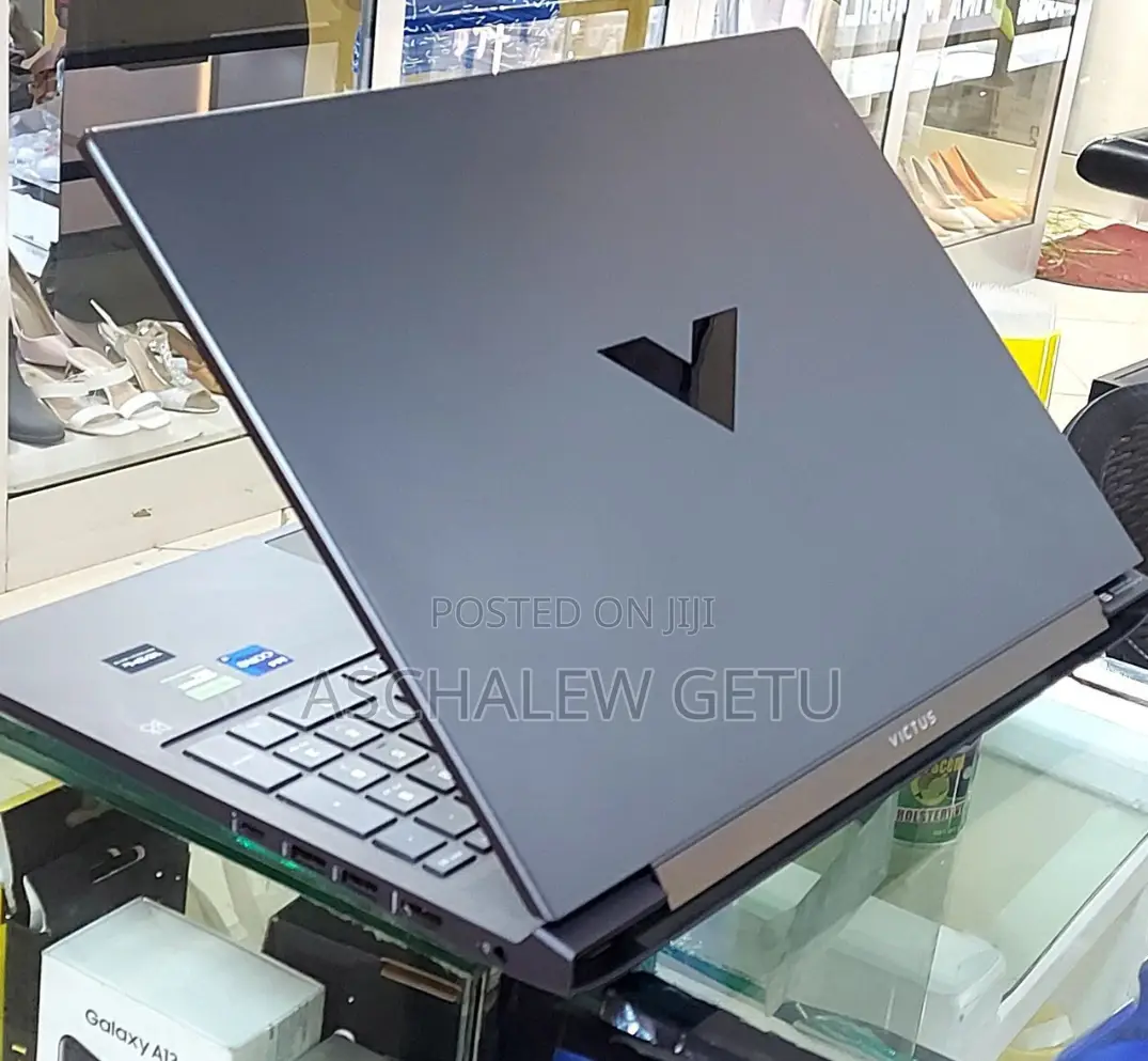 New Laptop HP Victus 16 16GB Intel Core I7 SSD 1T