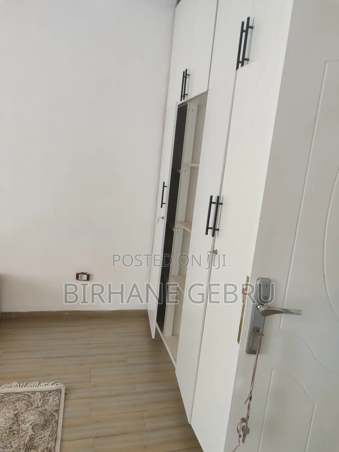 3bedroom Luxuru Fernished Apartiment for Rent