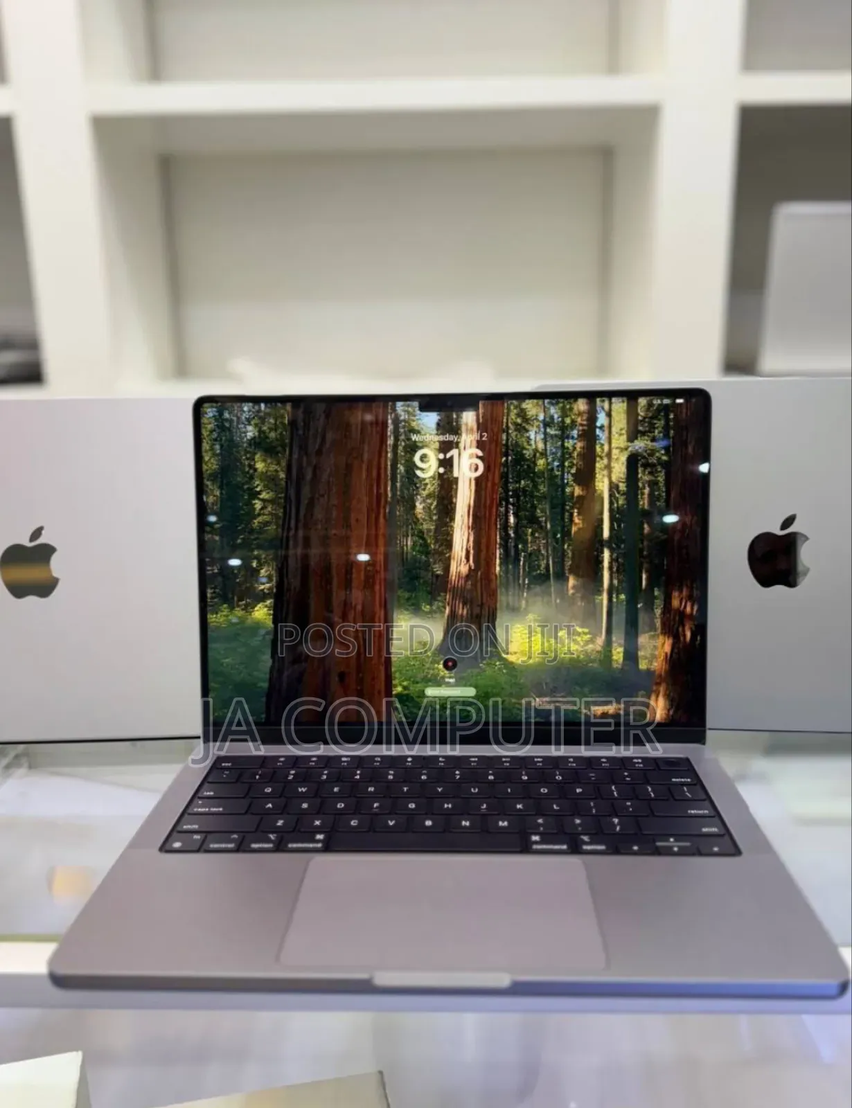 New Laptop Apple MacBook Pro M1 16GB Apple M1 Pro SSD 512GB