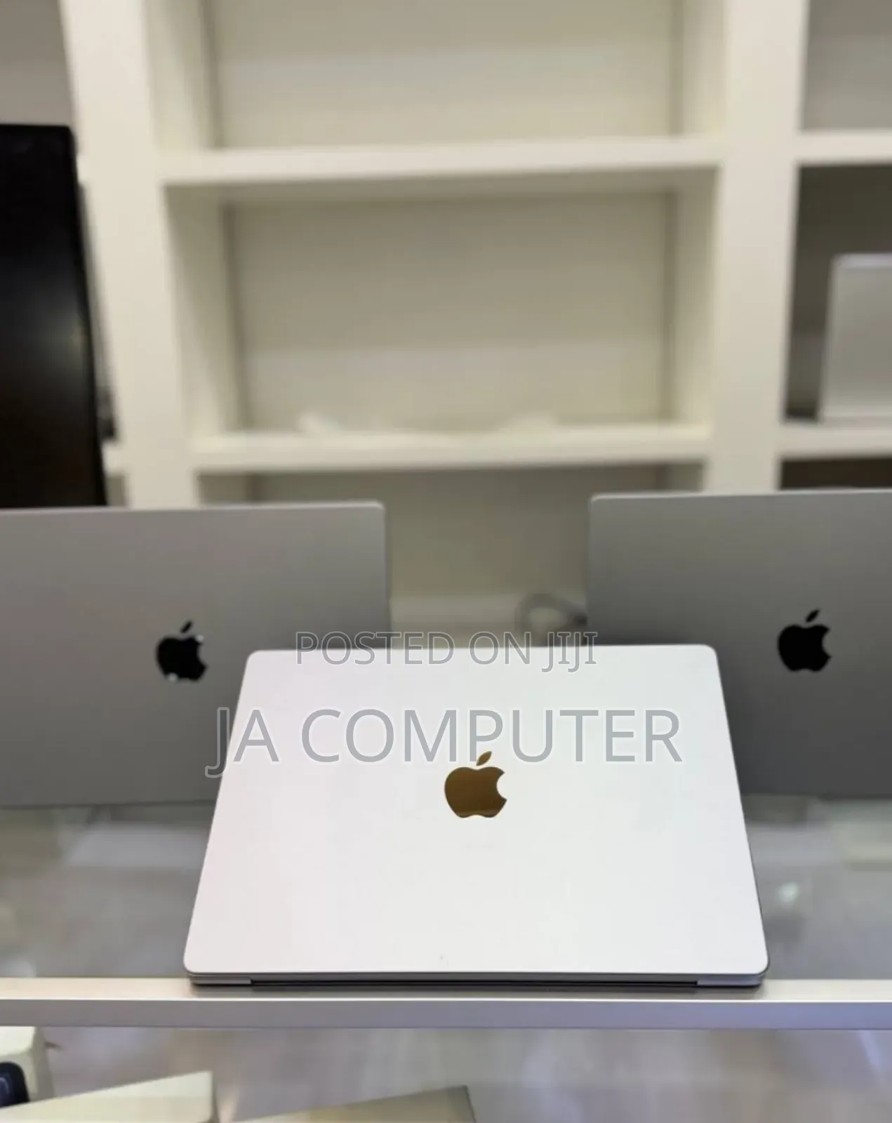 New Laptop Apple MacBook Pro M1 16GB Apple M1 Pro SSD 512GB