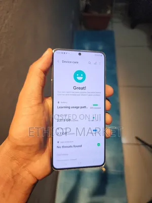 Photo - New Samsung Galaxy S22 5G 256 GB White