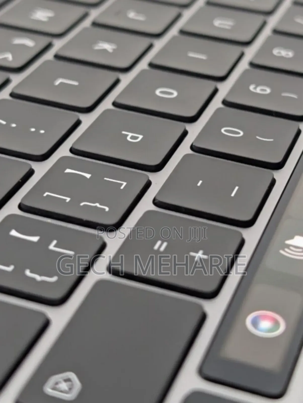 New Laptop Apple MacBook Pro 2020 M1 8GB Apple M1 Pro SSD 256GB