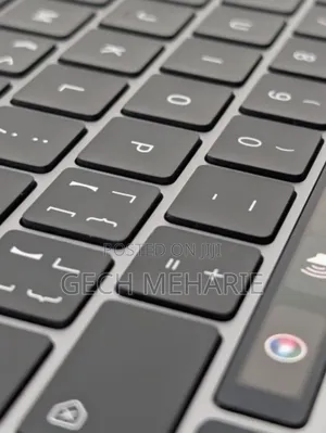 Photo - New Laptop Apple MacBook Pro 2020 M1 8GB Apple M1 Pro SSD 256GB