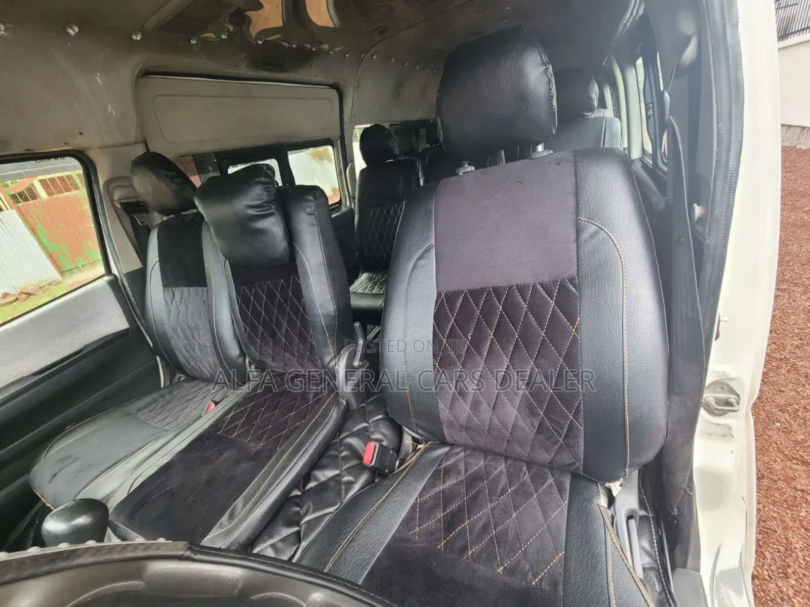 Toyota HiAce 2017 White