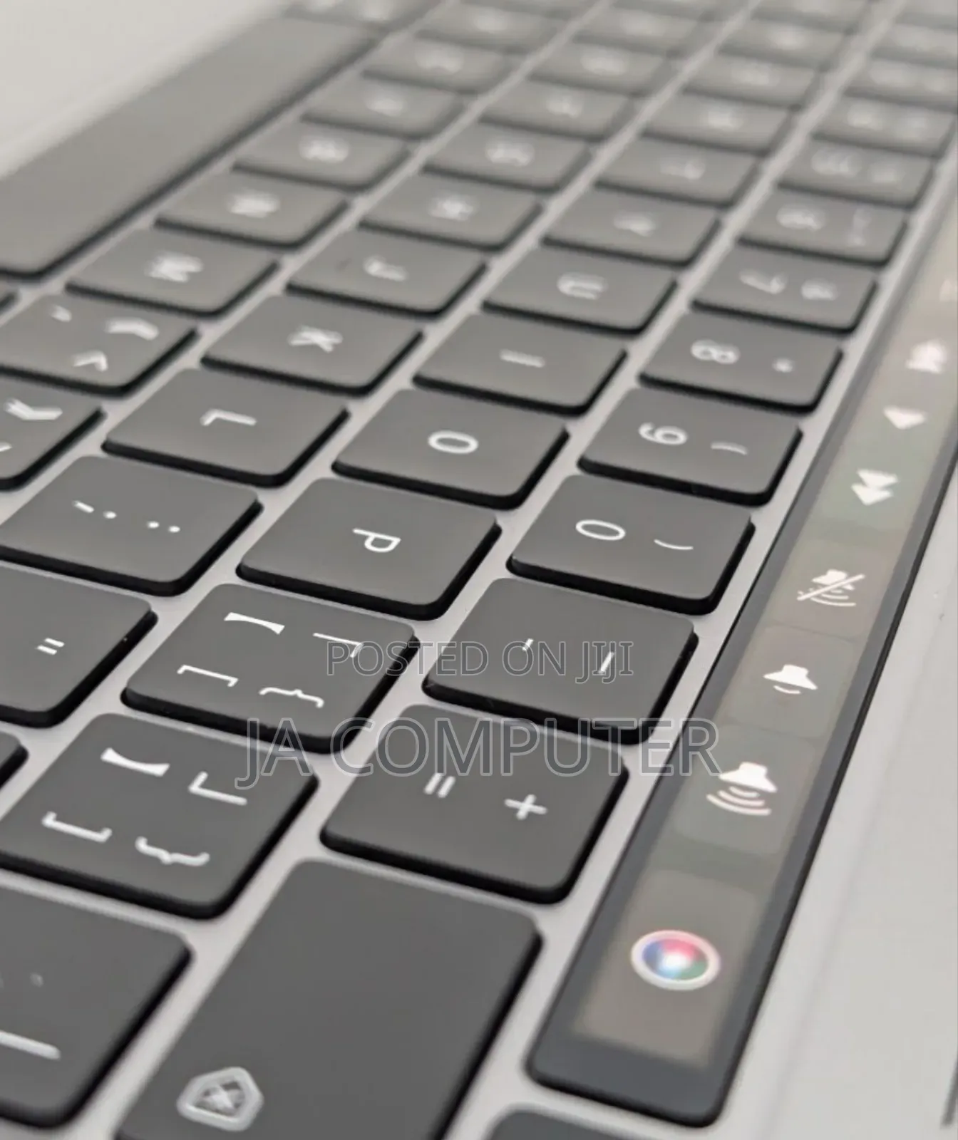 New Laptop Apple MacBook Pro M1 8GB Apple M1 Pro SSD 256GB