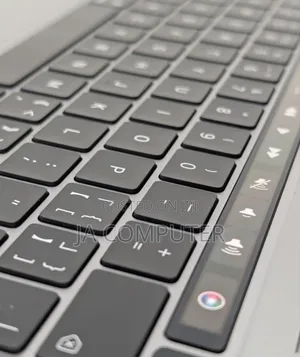 New Laptop Apple MacBook Pro M1 8GB Apple M1 Pro SSD 256GB