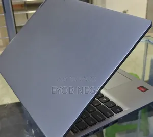 New Laptop Lenovo Ideapad 3 8GB AMD Ryzen 5 SSD 256GB