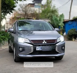 Photo - Mitsubishi Attrage 2022 Gray