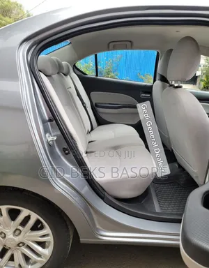 Mitsubishi Attrage 2022 Gray