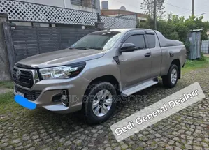 Toyota Hilux 2020 Gray
