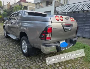 Toyota Hilux 2020 Gray