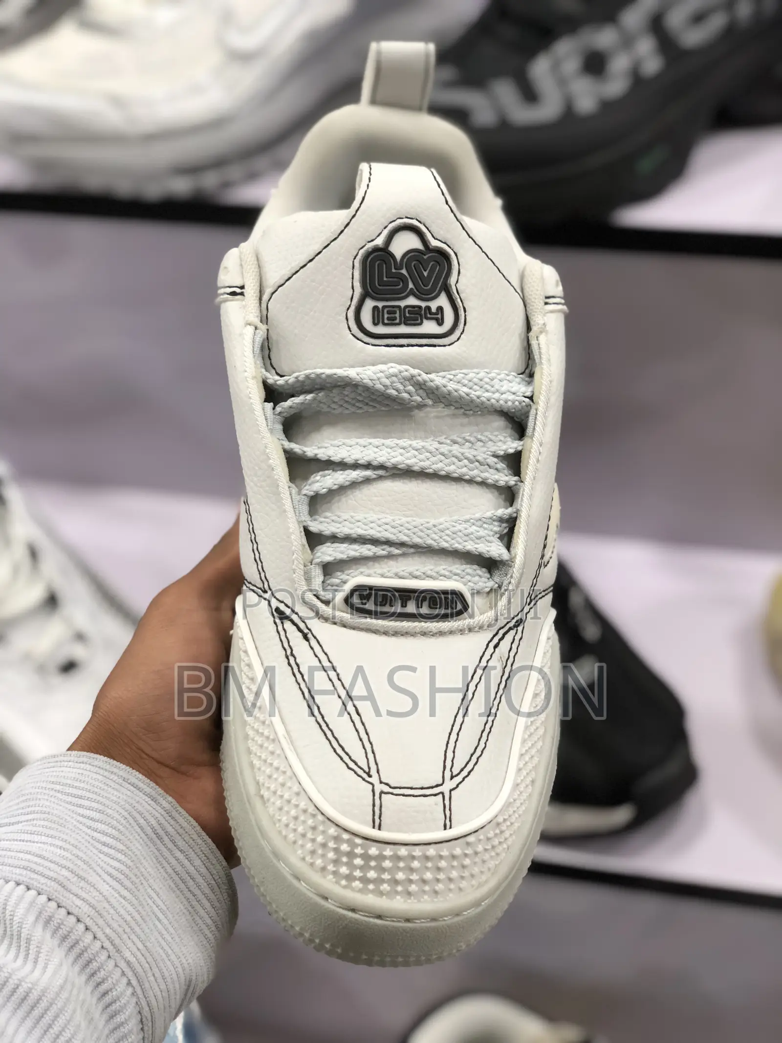 New Arrival Lv Stake Trainer Silver Fashion Ankle Boots