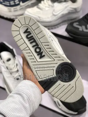 New Arrival Lv Stake Trainer Silver Fashion Ankle Boots