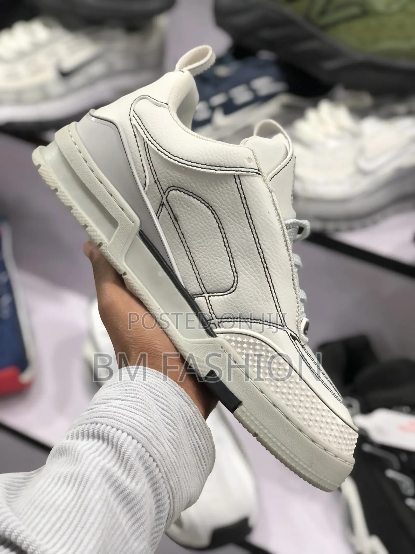 New Arrival Lv Stake Trainer Silver Fashion Ankle Boots