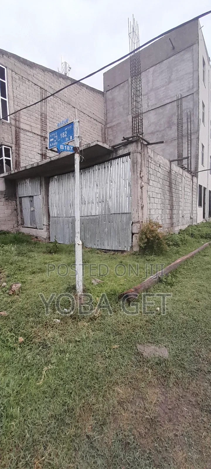 6bdrm House in Akaky Kaliti for sale