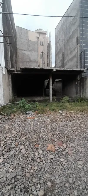6bdrm House in Akaky Kaliti for sale