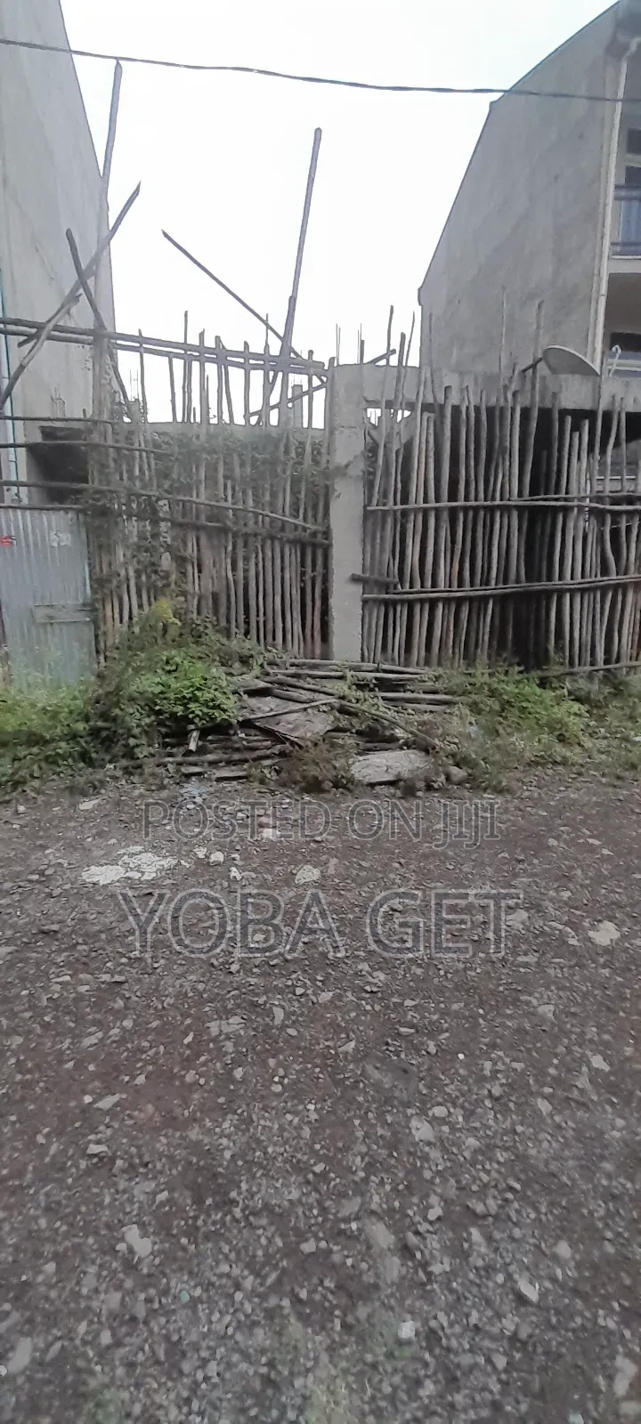 6bdrm House in Akaky Kaliti for sale