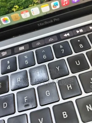 New Laptop Apple MacBook Pro 2020 8GB Intel Core I5 SSD 256GB
